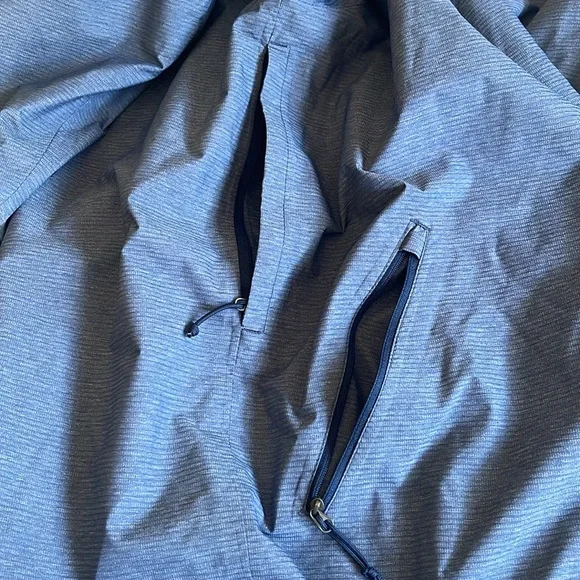 The North Face Men's Blue and Gray Windbreaker - Picture 5 of 8